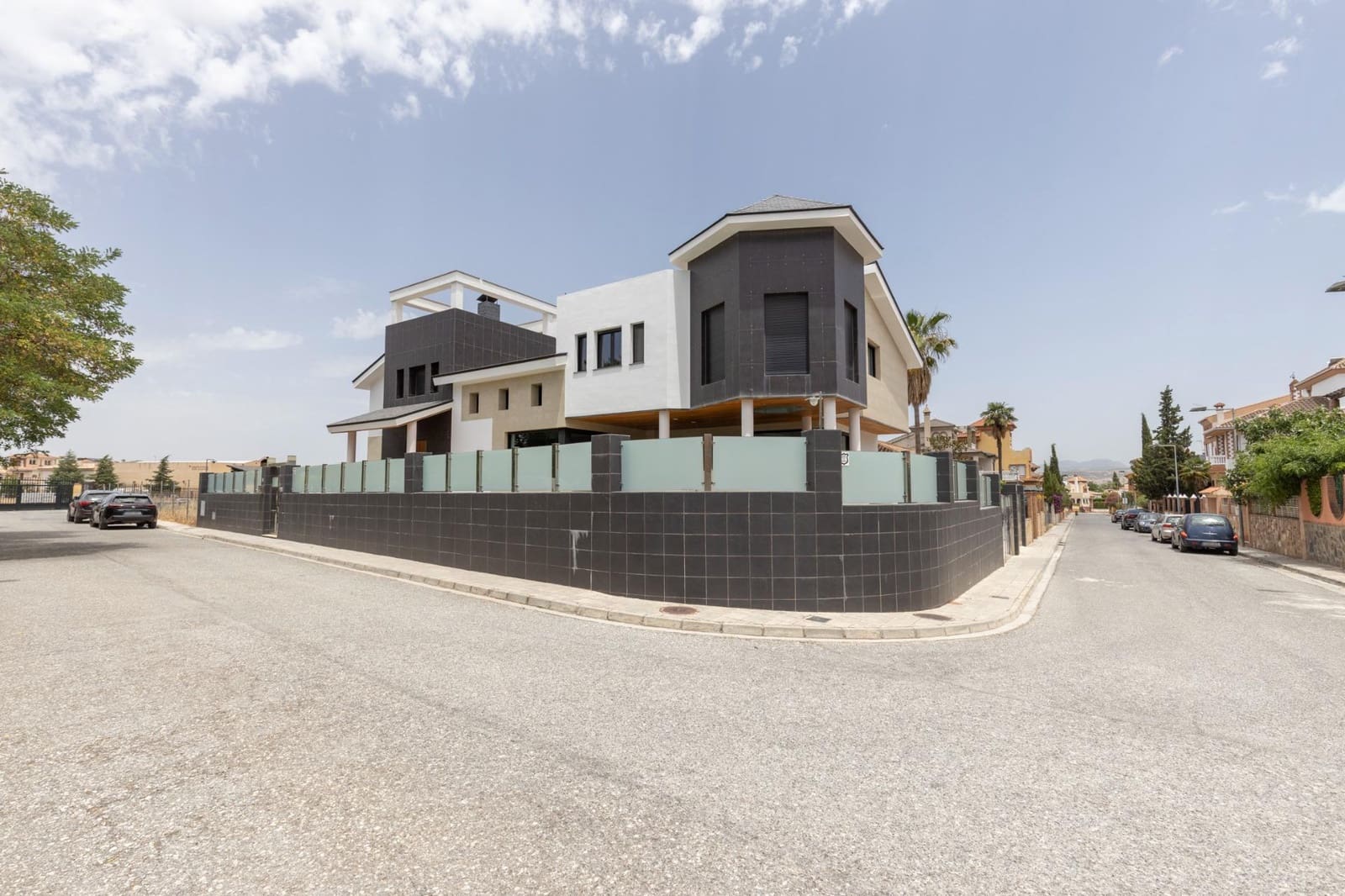 5 soveværelse Villa til salg i Ogijares med swimmingpool garage - € 1.195.000 (Ref: 9940394)