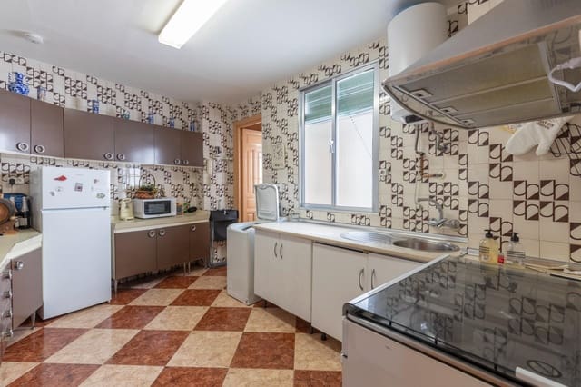 3 soveværelse Penthouse til salg i Centro, Granada by - € 420.000 (Ref: 9940395)