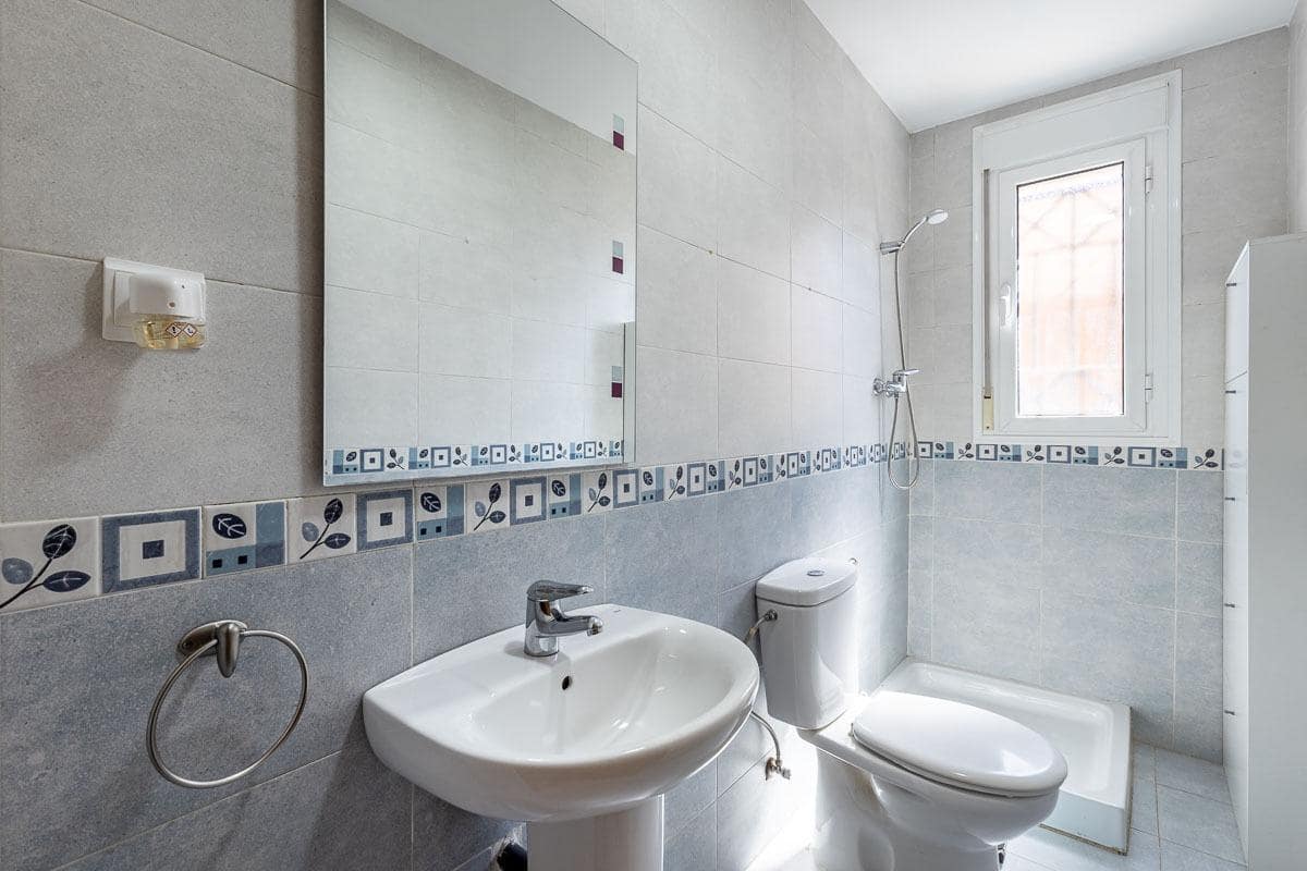 3 bedroom Semi-detached Villa for sale in Alhendin with garage - € 298,000 (Ref: 9940396)