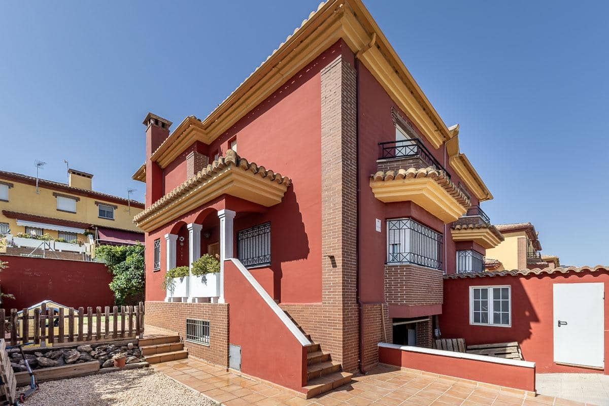 3 bedroom Semi-detached Villa for sale in Alhendin with garage - € 298,000 (Ref: 9940396)