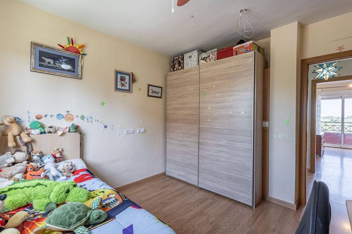 3 bedroom Semi-detached Villa for sale in Alhendin with garage - € 298,000 (Ref: 9940396)