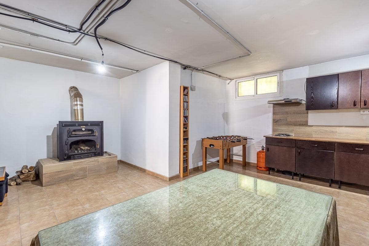 3 bedroom Semi-detached Villa for sale in Alhendin with garage - € 298,000 (Ref: 9940396)