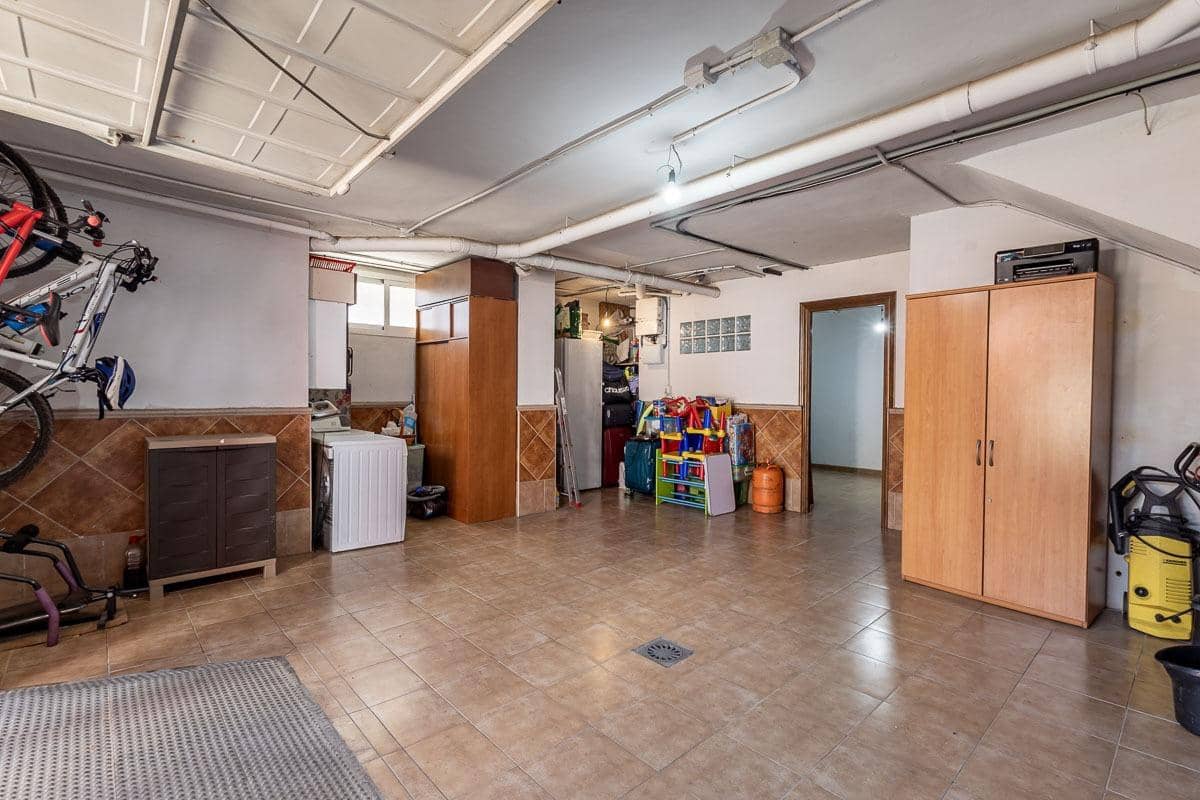 3 bedroom Semi-detached Villa for sale in Alhendin with garage - € 298,000 (Ref: 9940396)