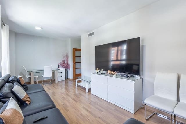 2 slaapkamer Flat te koop in Granada stad met zwembad garage - € 335.000 (Ref: 9940398)