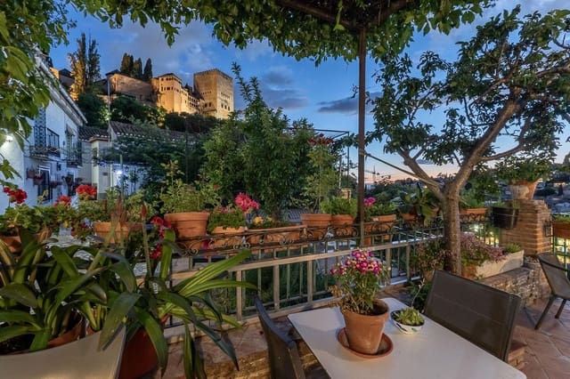 4 quarto Casa em Banda para venda em Albaicin, Granada cidade - 550 000 € (Ref: 9940399)