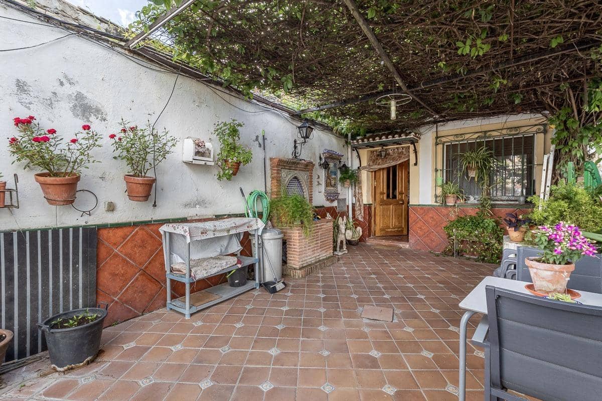 4 quarto Casa em Banda para venda em Granada cidade - 550 000 € (Ref: 9940399)