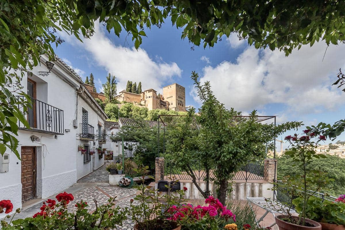 4 quarto Casa em Banda para venda em Granada cidade - 550 000 € (Ref: 9940399)