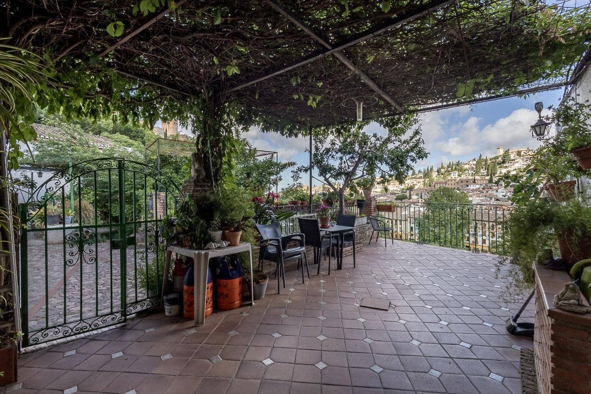 4 quarto Casa em Banda para venda em Granada cidade - 550 000 € (Ref: 9940399)