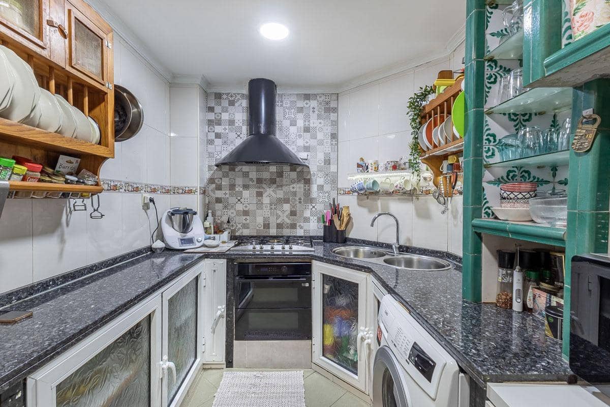 4 quarto Casa em Banda para venda em Granada cidade - 550 000 € (Ref: 9940399)
