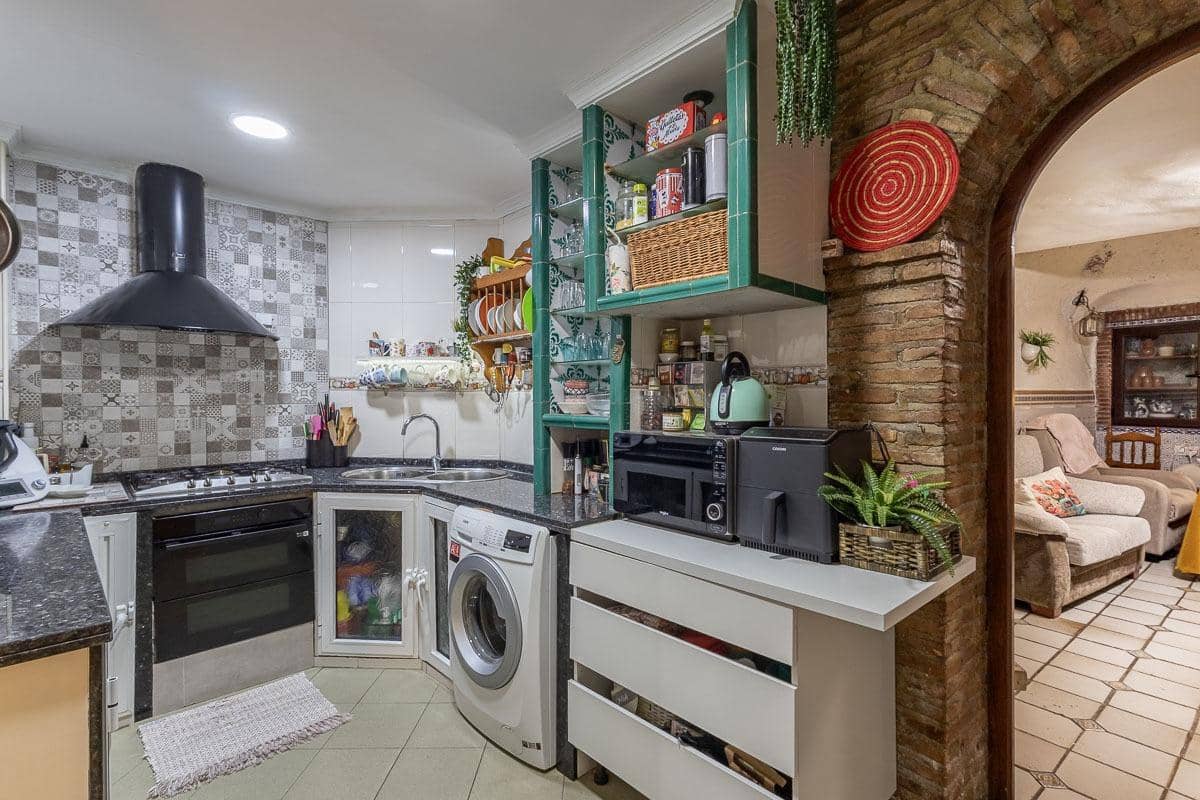 4 quarto Casa em Banda para venda em Granada cidade - 550 000 € (Ref: 9940399)