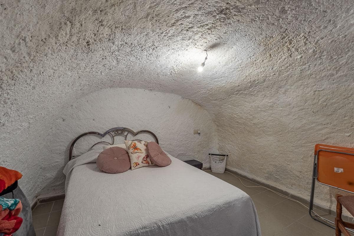 4 quarto Casa em Banda para venda em Granada cidade - 550 000 € (Ref: 9940399)