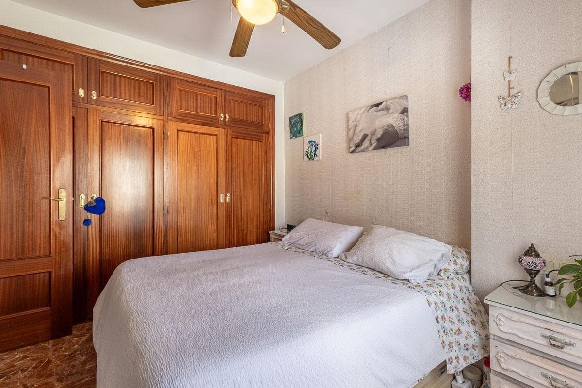 4 quarto Casa em Banda para venda em Granada cidade - 550 000 € (Ref: 9940399)