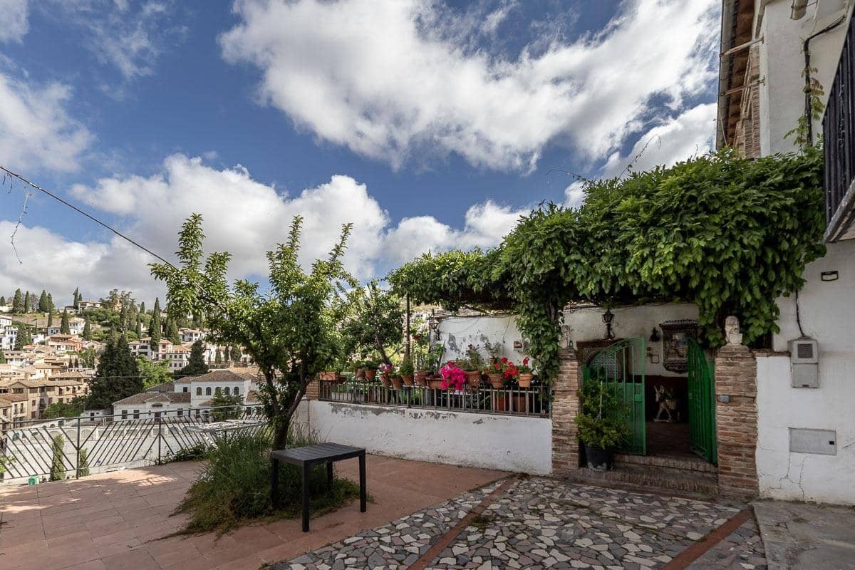 4 quarto Casa em Banda para venda em Granada cidade - 550 000 € (Ref: 9940399)