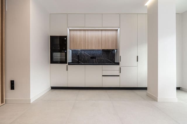 1 sovrum Vind till salu i Granada stad - 149 000 € (Ref: 9945941)