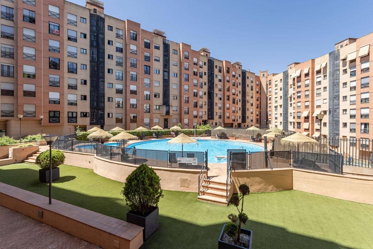 5 chambre Appartement à vendre à Grenade ville avec piscine garage - 495 000 € (Ref: 9945942)