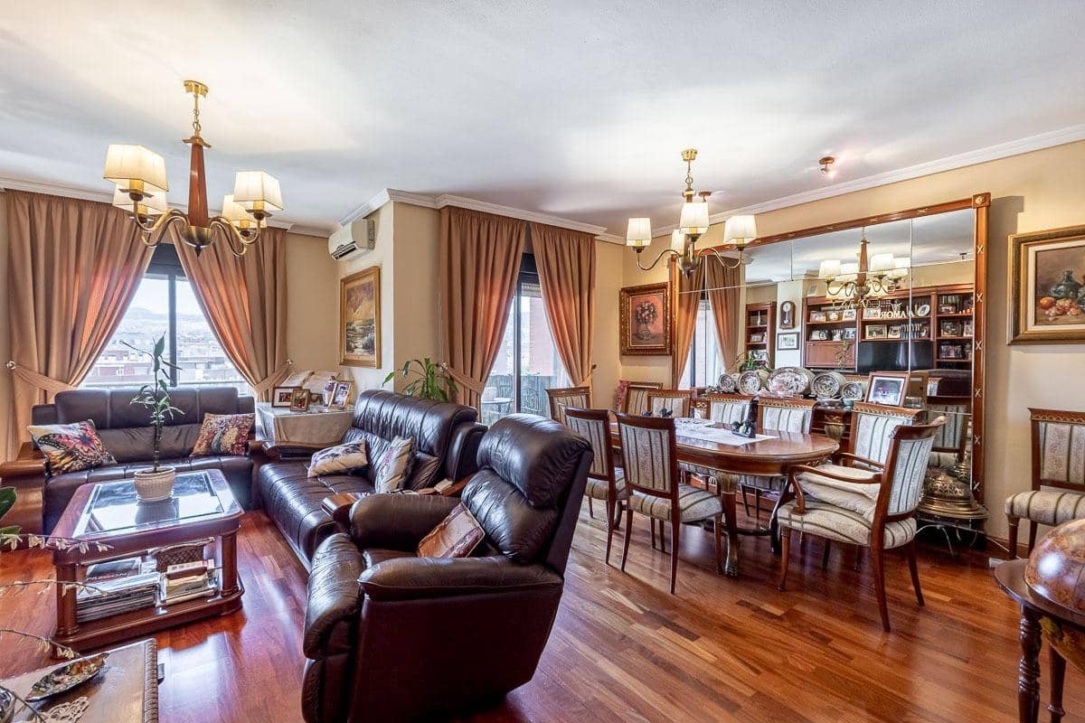 5 chambre Appartement à vendre à Grenade ville avec piscine garage - 495 000 € (Ref: 9945942)