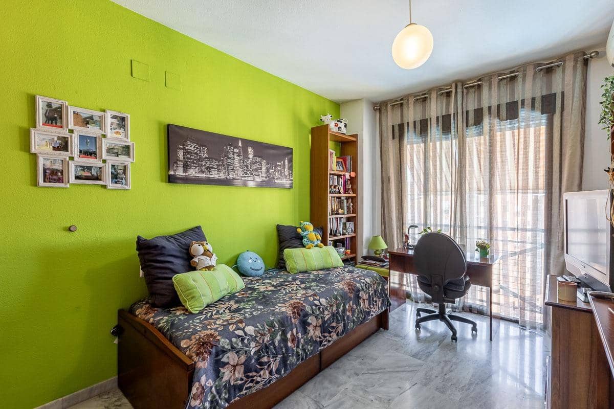 5 chambre Appartement à vendre à Grenade ville avec piscine garage - 495 000 € (Ref: 9945942)