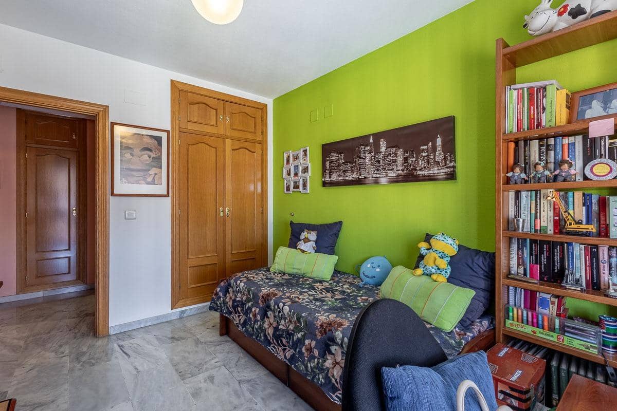 5 chambre Appartement à vendre à Grenade ville avec piscine garage - 495 000 € (Ref: 9945942)