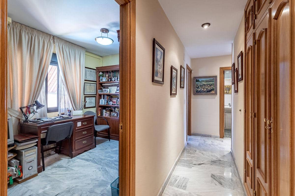 5 chambre Appartement à vendre à Grenade ville avec piscine garage - 495 000 € (Ref: 9945942)