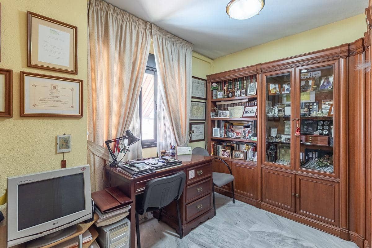 5 chambre Appartement à vendre à Grenade ville avec piscine garage - 495 000 € (Ref: 9945942)
