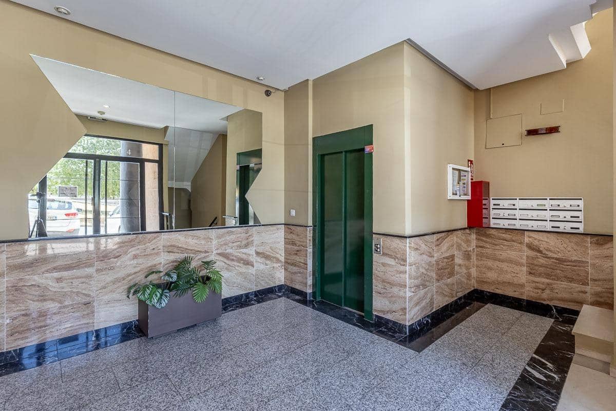 5 chambre Appartement à vendre à Grenade ville avec piscine garage - 495 000 € (Ref: 9945942)