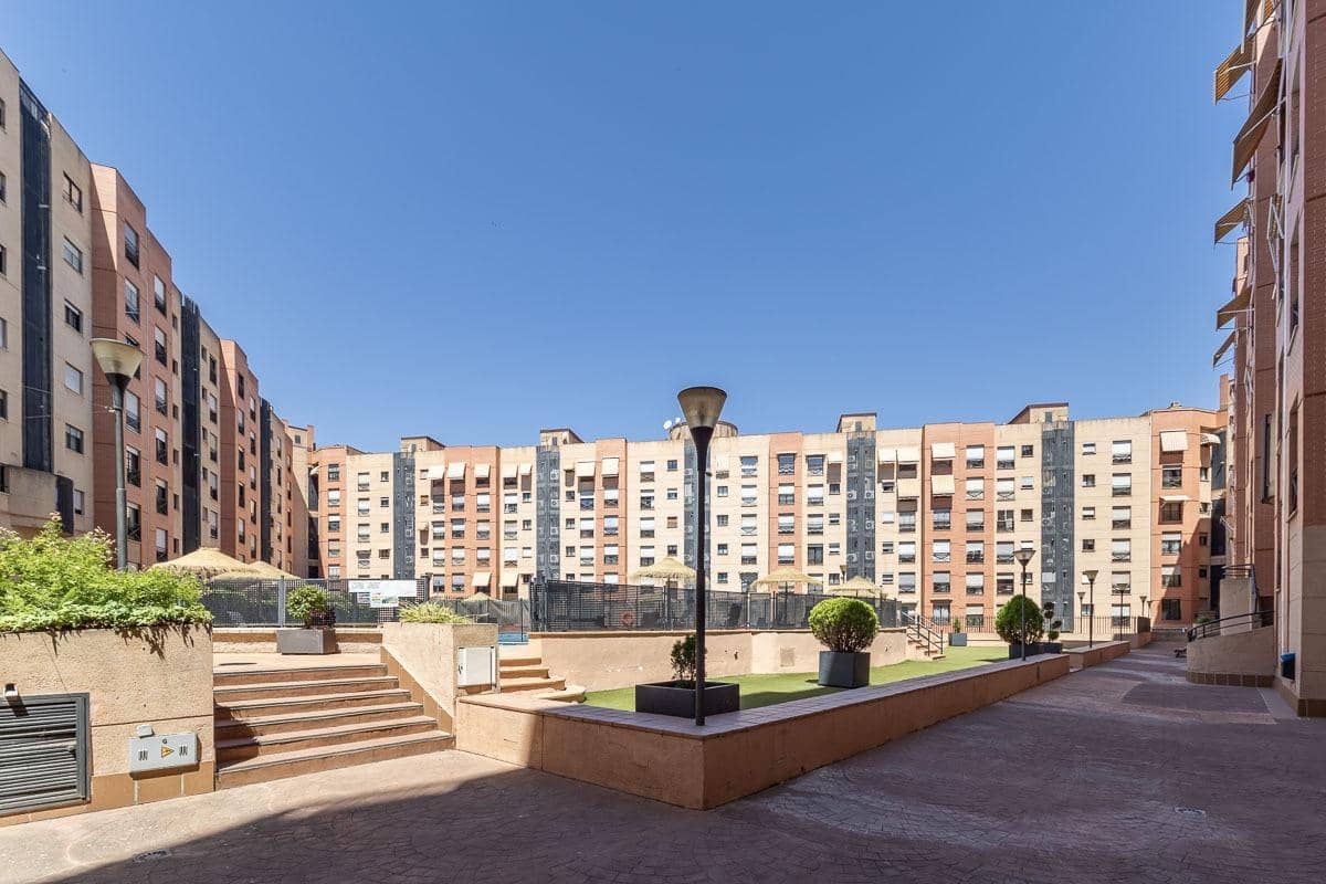 5 chambre Appartement à vendre à Grenade ville avec piscine garage - 495 000 € (Ref: 9945942)
