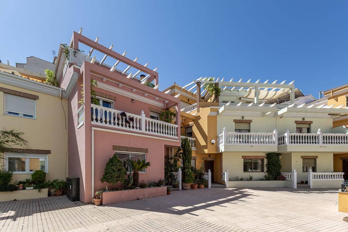 5 sovrum Radhus till salu i Granada stad med garage - 695 000 € (Ref: 9945944)