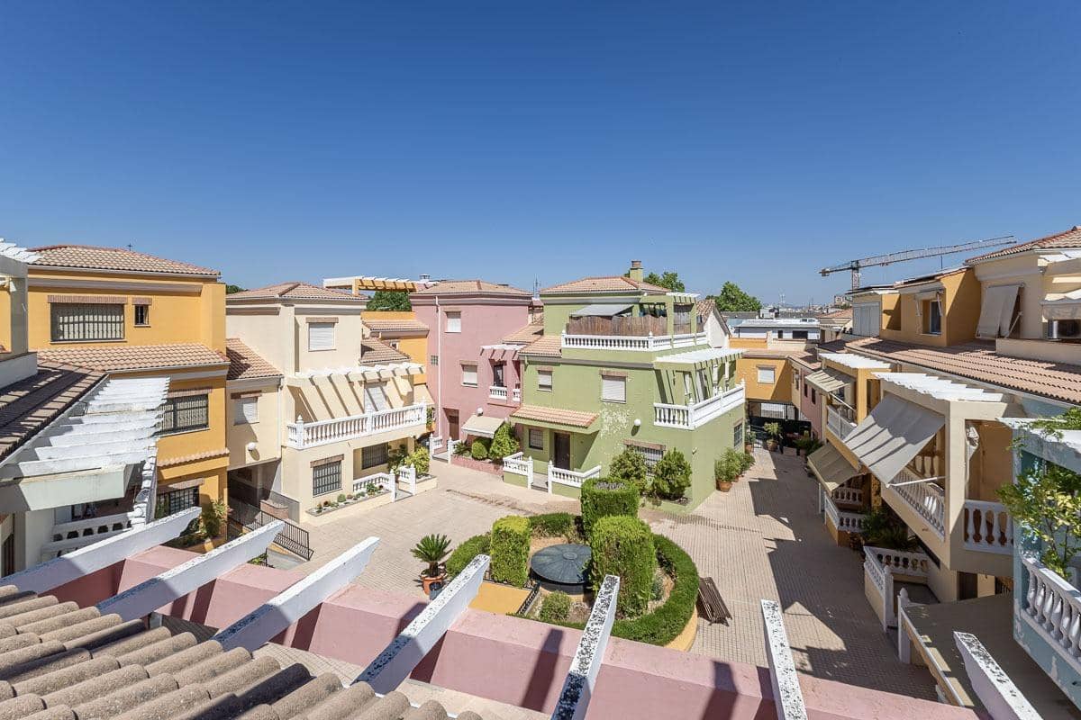 5 sovrum Radhus till salu i Granada stad med garage - 695 000 € (Ref: 9945944)