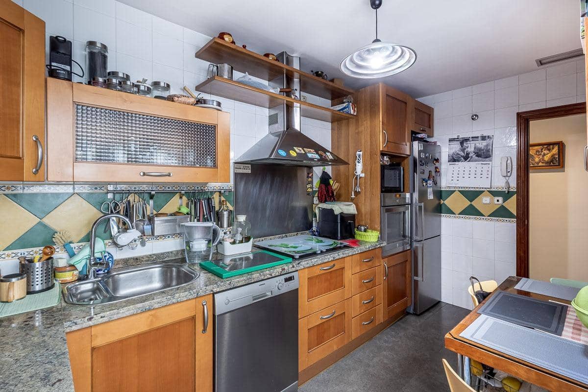 5 sovrum Radhus till salu i Granada stad med garage - 695 000 € (Ref: 9945944)