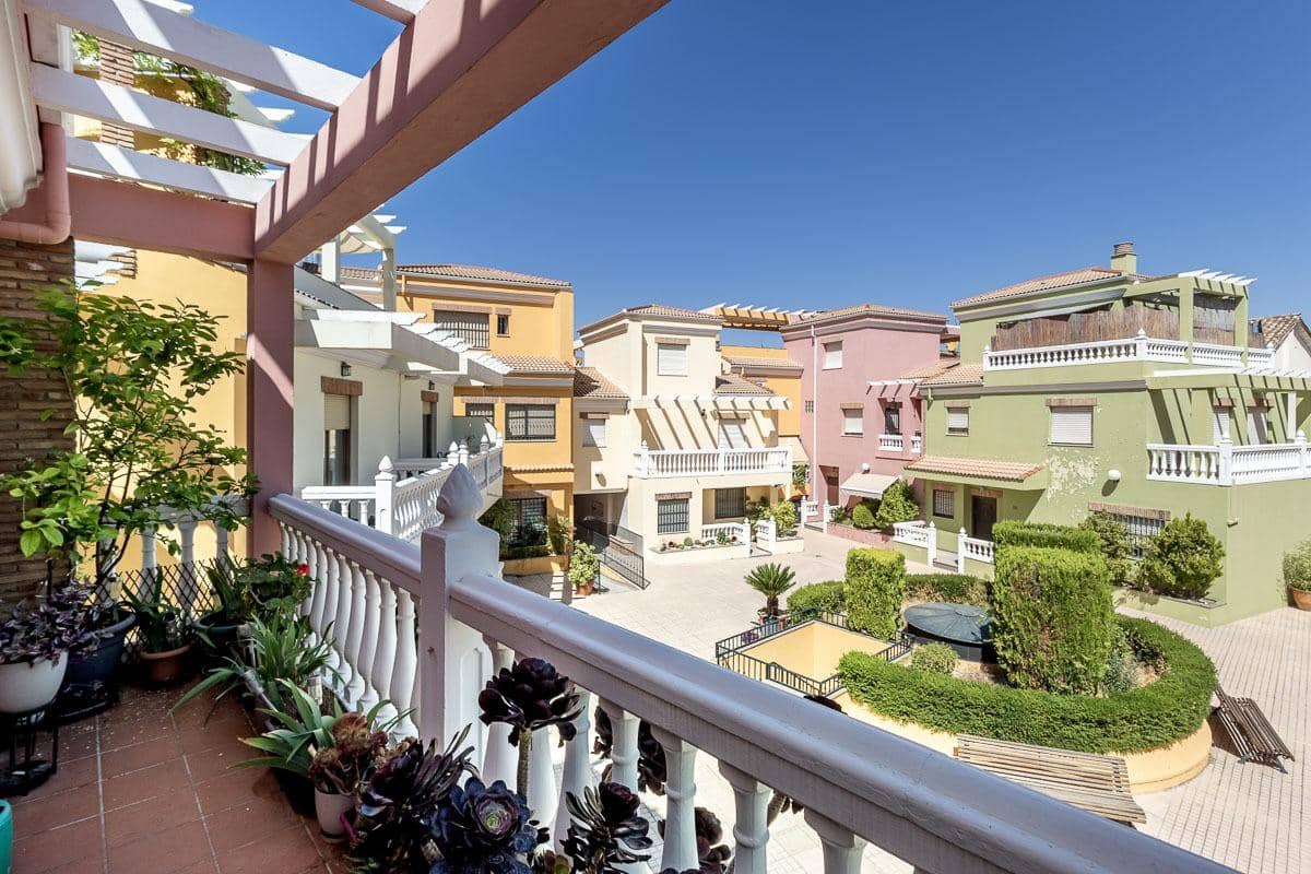 5 sovrum Radhus till salu i Granada stad med garage - 695 000 € (Ref: 9945944)
