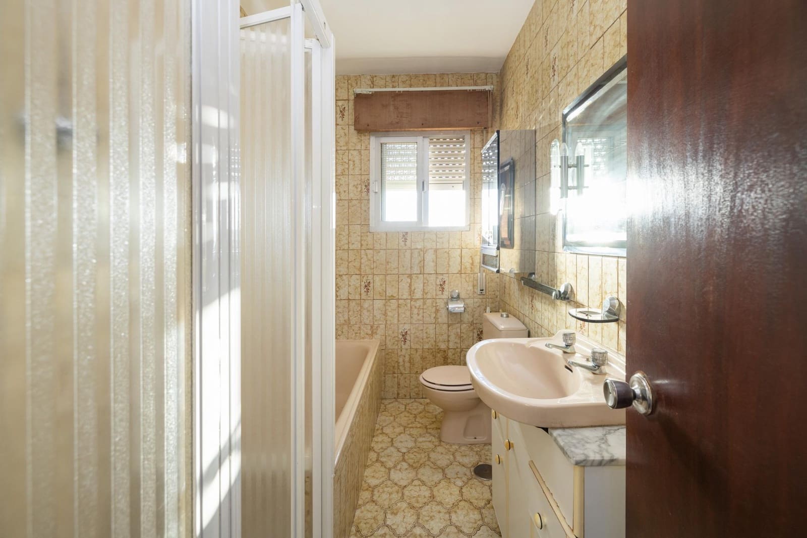 Negocio de 4 habitaciones en Granada ciudad en venta con garaje - 640.000 € (Ref: 9945945)