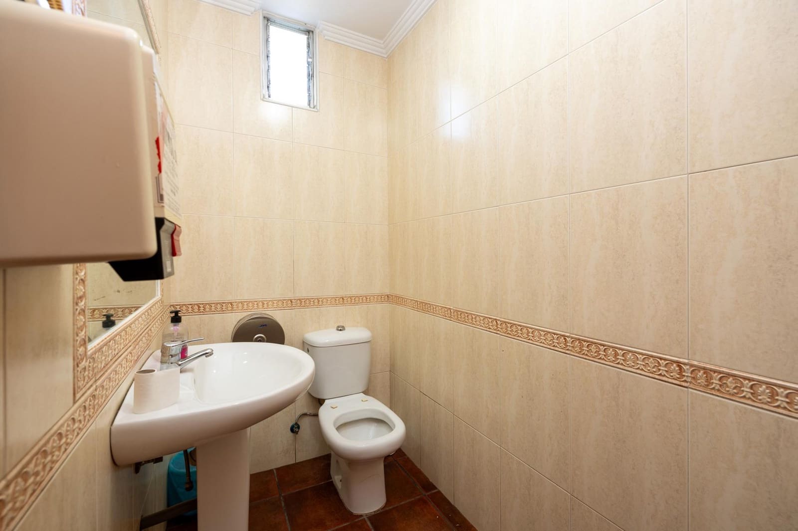 Negocio de 4 habitaciones en Granada ciudad en venta con garaje - 640.000 € (Ref: 9945945)