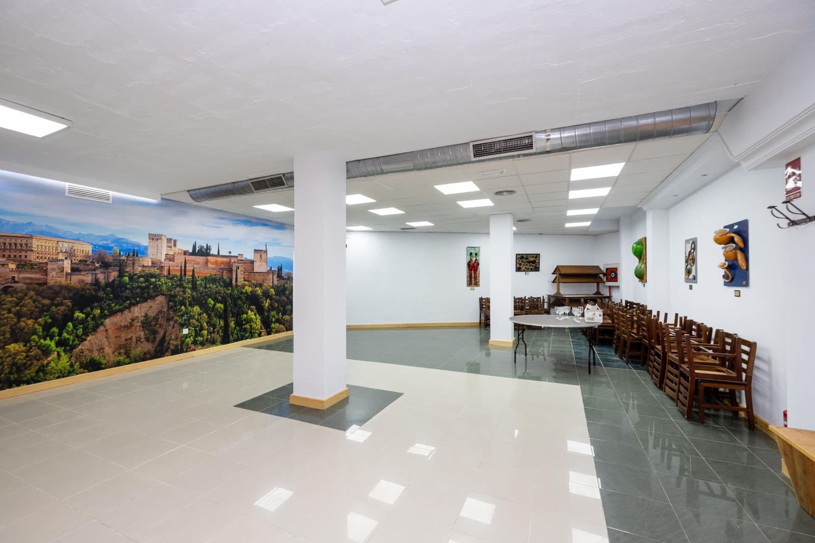 Erhverv til salg i Granada by - € 830.000 (Ref: 9948259)