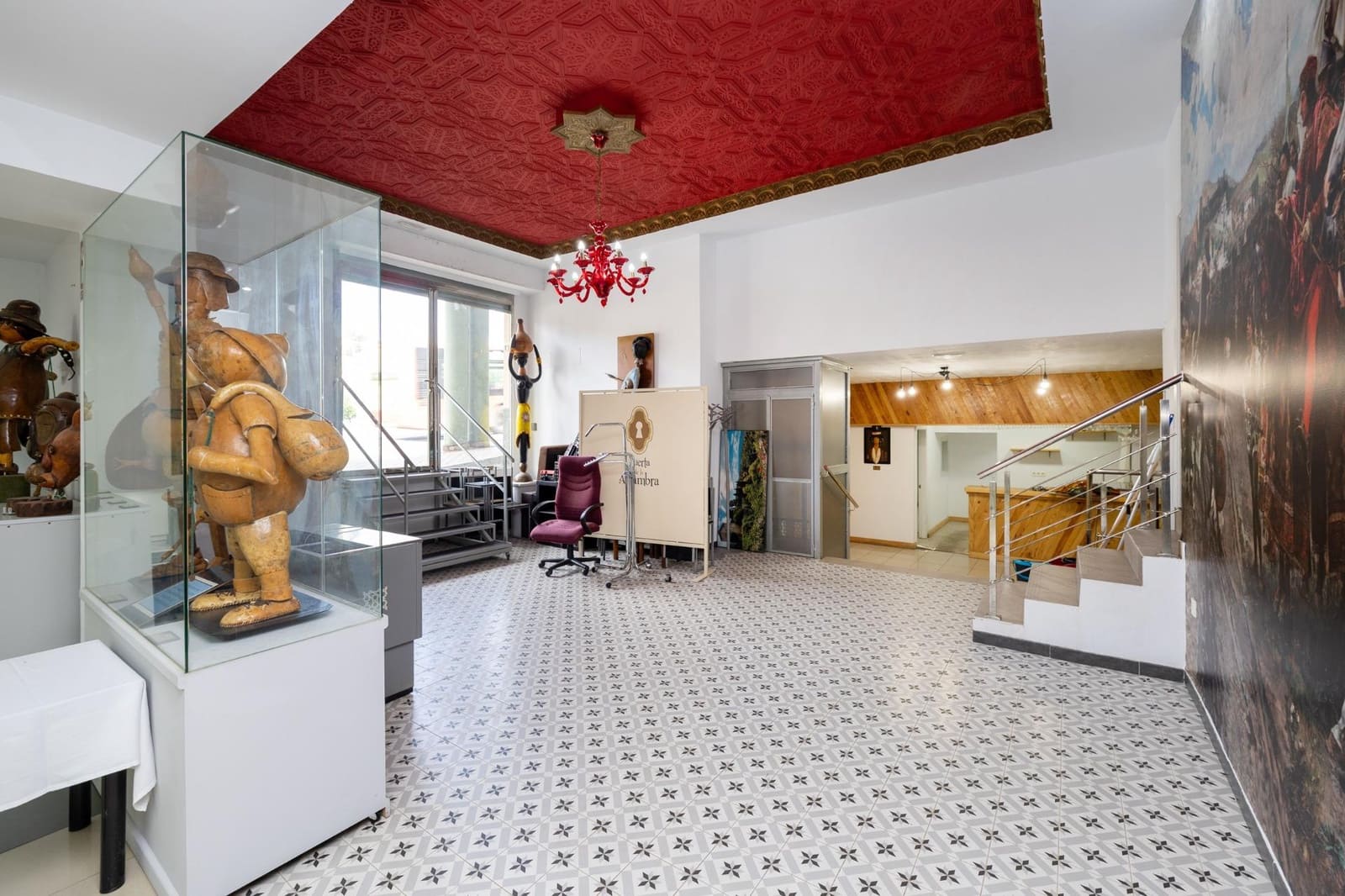 Erhverv til salg i Granada by - € 830.000 (Ref: 9948259)