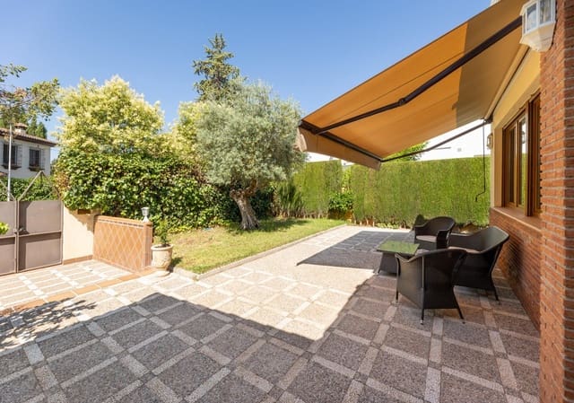 4 sovrum Villa till salu i Albolote med pool - 359 000 € (Ref: 9948260)