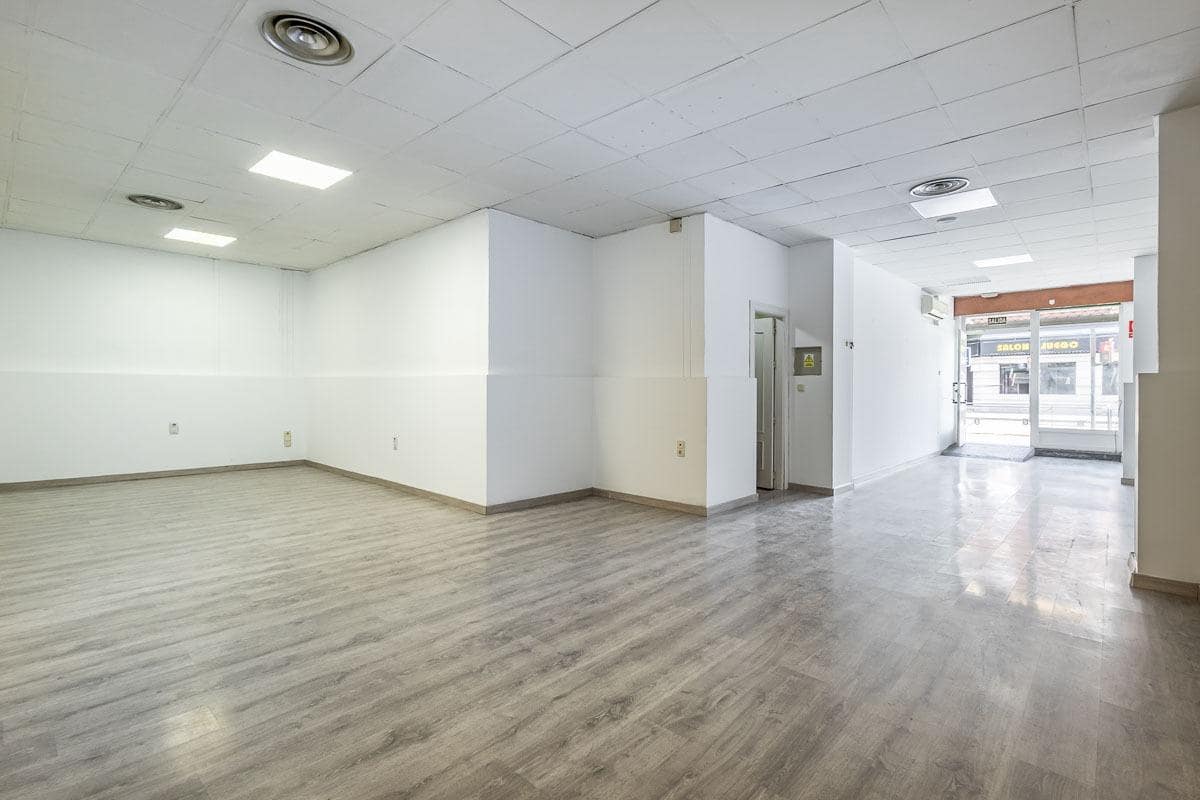 4 chambre Local Commercial à vendre à Maracena - 154 900 € (Ref: 9948262)