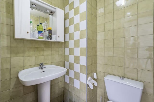 4 soverom Kommersiell til salgs i Maracena - € 154 900 (Ref: 9948262)