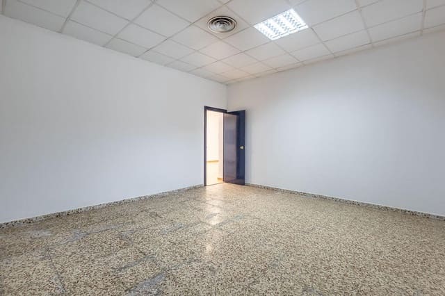 4 soverom Kommersiell til salgs i Maracena - € 154 900 (Ref: 9948262)