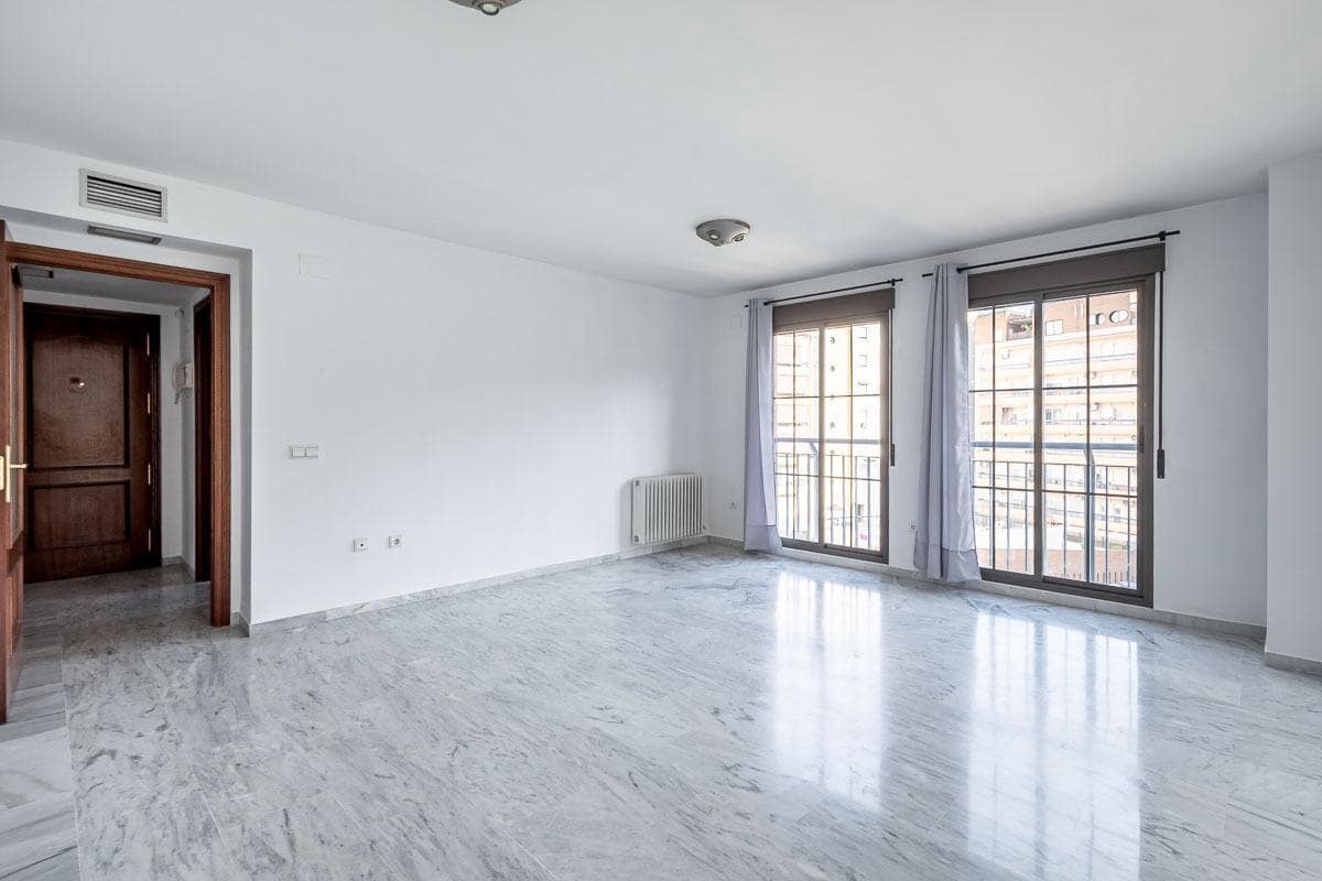 3 quarto Apartamento para venda em Granada cidade com piscina garagem - 355 000 € (Ref: 9948263)
