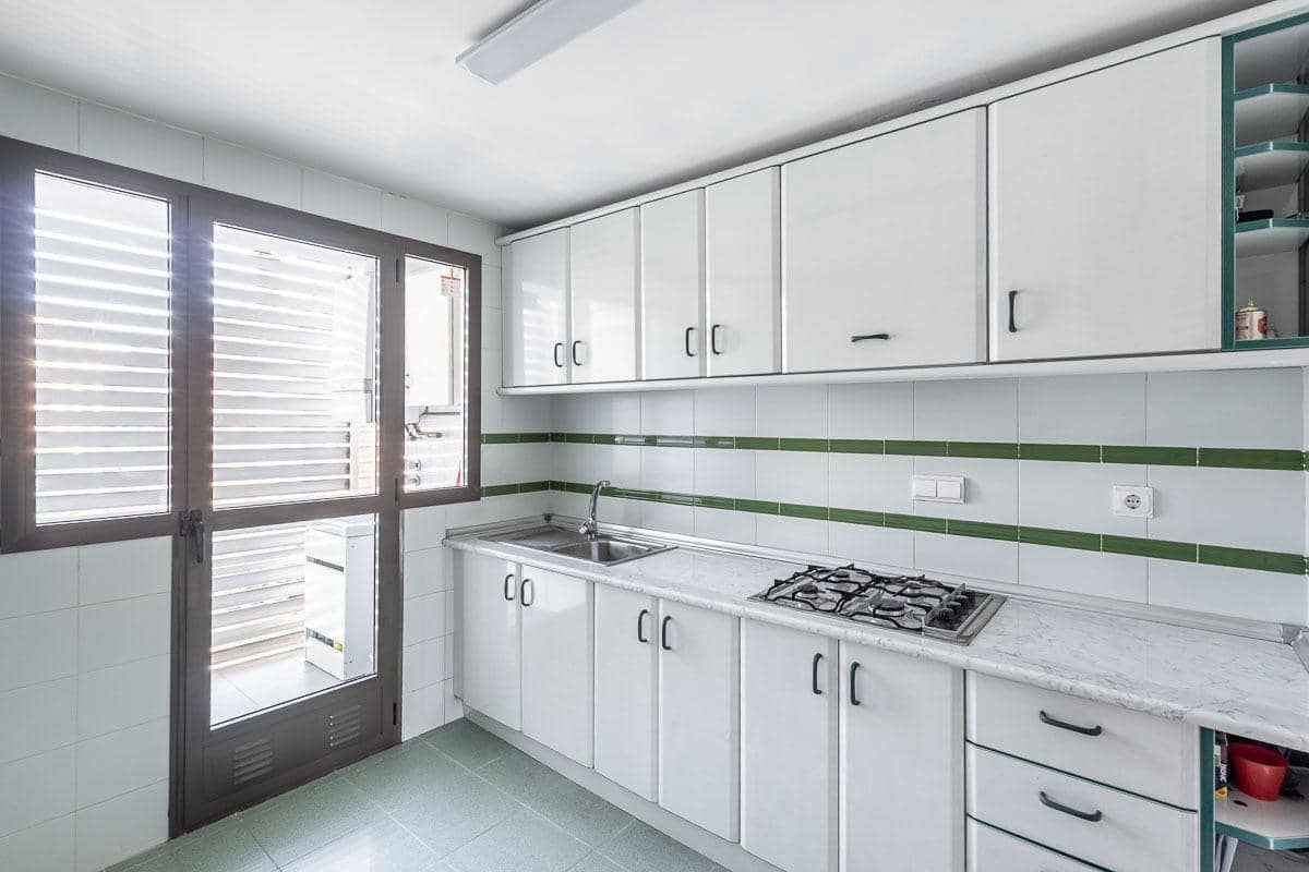 3 quarto Apartamento para venda em Granada cidade com piscina garagem - 355 000 € (Ref: 9948263)