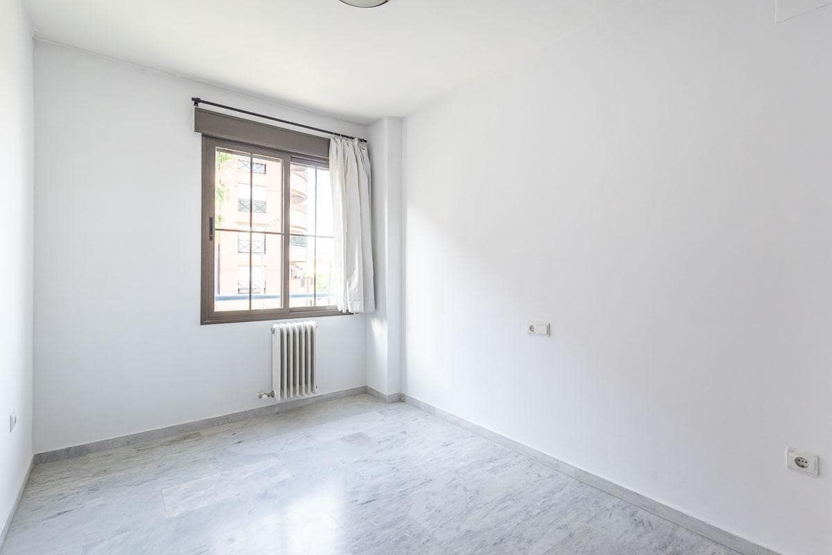 3 quarto Apartamento para venda em Granada cidade com piscina garagem - 355 000 € (Ref: 9948263)