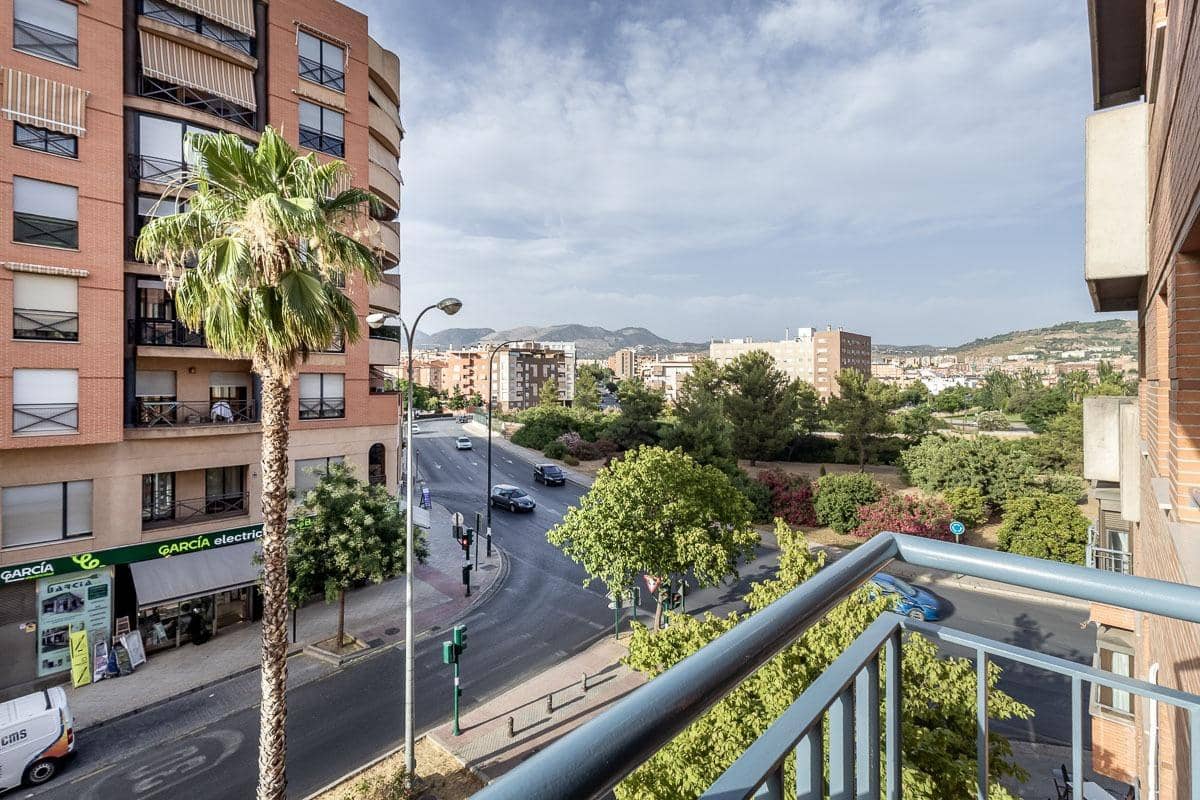 3 quarto Apartamento para venda em Granada cidade com piscina garagem - 355 000 € (Ref: 9948263)