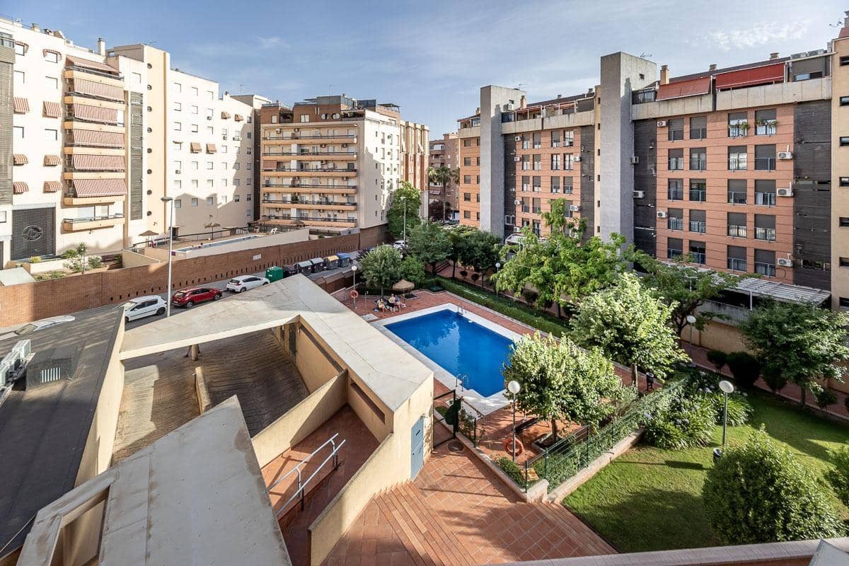 3 quarto Apartamento para venda em Granada cidade com piscina garagem - 355 000 € (Ref: 9948263)