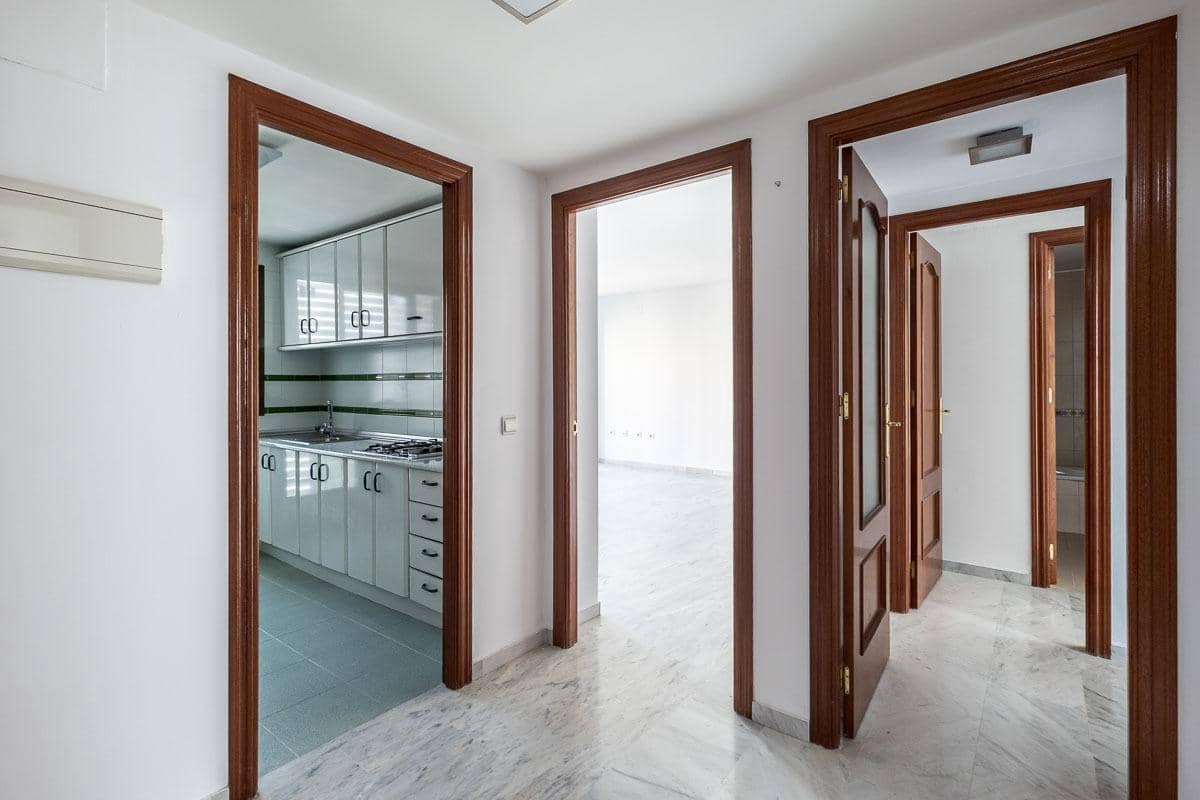 3 quarto Apartamento para venda em Granada cidade com piscina garagem - 355 000 € (Ref: 9948263)