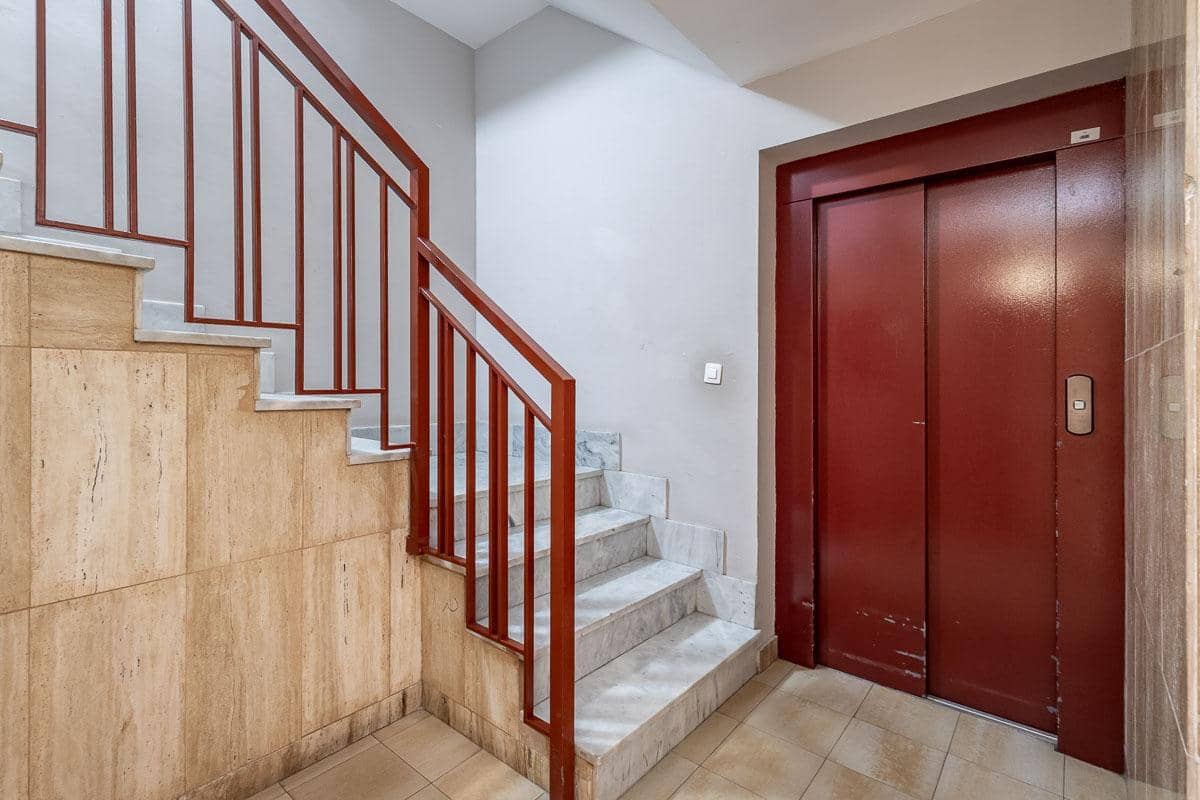 3 quarto Apartamento para venda em Granada cidade com piscina garagem - 355 000 € (Ref: 9948263)
