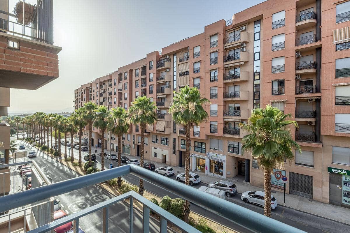 3 quarto Apartamento para venda em Granada cidade com piscina garagem - 355 000 € (Ref: 9948263)