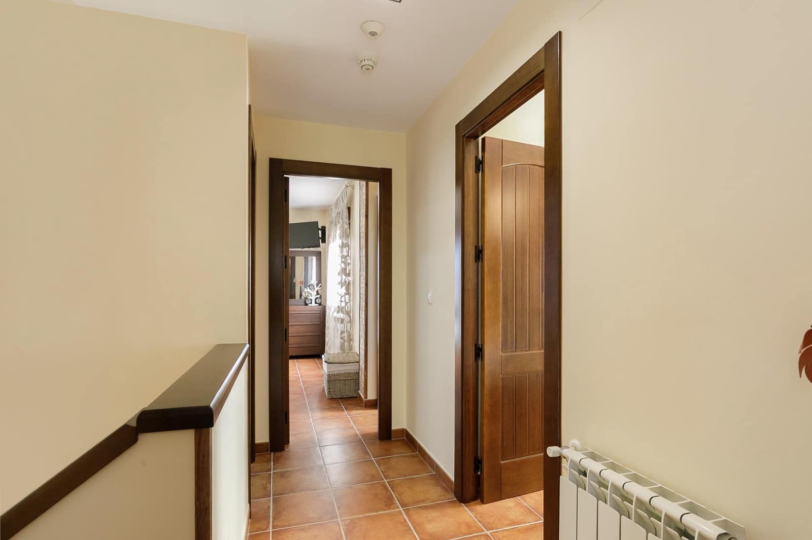 3 slaapkamer Halfvrijstaande villa te koop in Granada stad met garage - € 320.000 (Ref: 9948265)