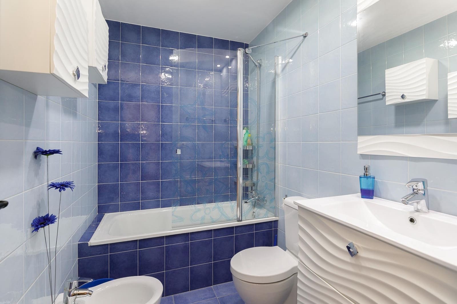 3 slaapkamer Halfvrijstaande villa te koop in Granada stad met garage - € 320.000 (Ref: 9948265)