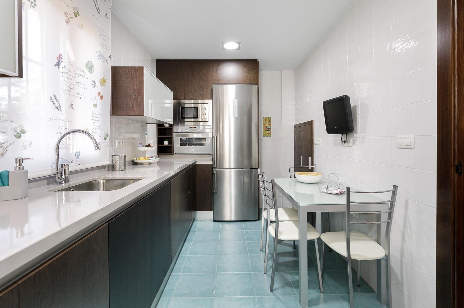 3 slaapkamer Halfvrijstaande villa te koop in Granada stad met garage - € 320.000 (Ref: 9948265)