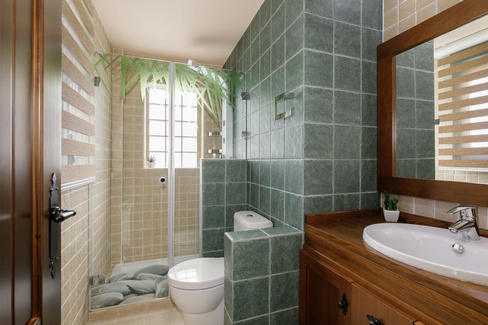 3 slaapkamer Halfvrijstaande villa te koop in Granada stad met garage - € 320.000 (Ref: 9948265)
